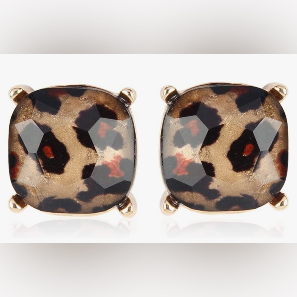 Leopard square statement earrings, new